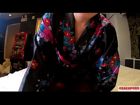 ❤️ Keçika ciwan a cosplay ji seksê hez dike ku bi orgazmê bi şûjinek di hespêk û blowjob de. Keçika Asyayî ya bi pisîka porî û bi cil û bergên kevneşopî yên Japonî di vîdyoya amator de ku masturbasyona bi pêlîstokên qijikê nîşan dide. Sakura 3 OSAKAPORN. ❤❌ Super seks li porno ku.xxxnd.ru ️❤